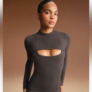 SKIMS X Nike Phoenix Long Sleeve Shrug